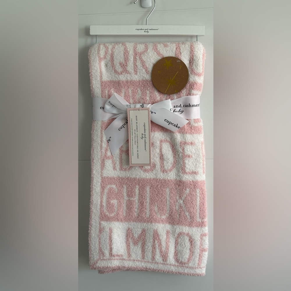 ✨NWT✨ Cupcakes & Cashmere: Baby Blanket